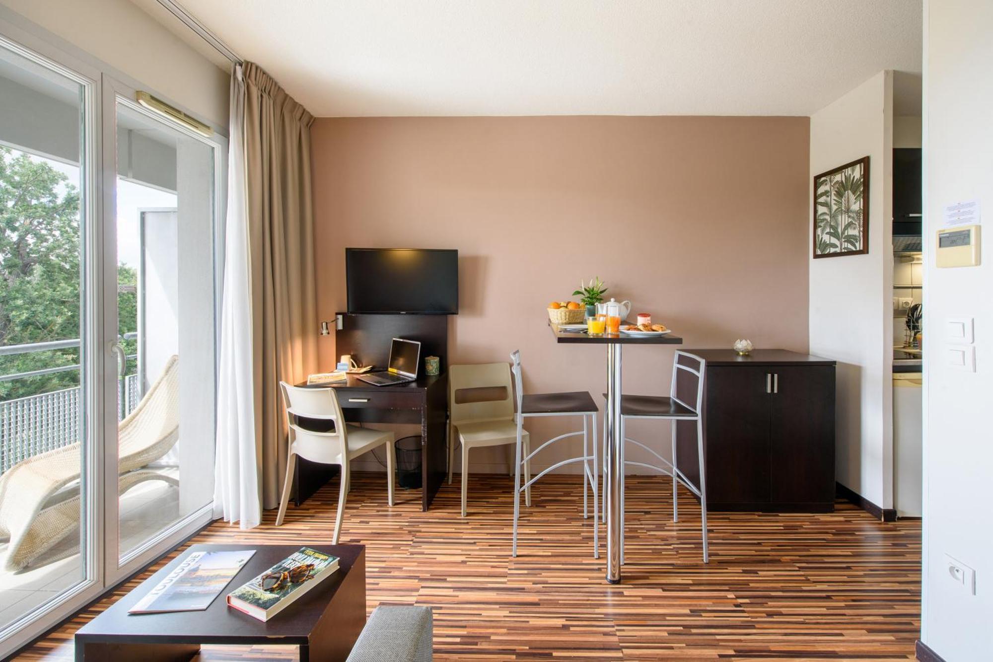 Clarion Aparthotel Toulouse Le Parc De L'Escale Екстериор снимка